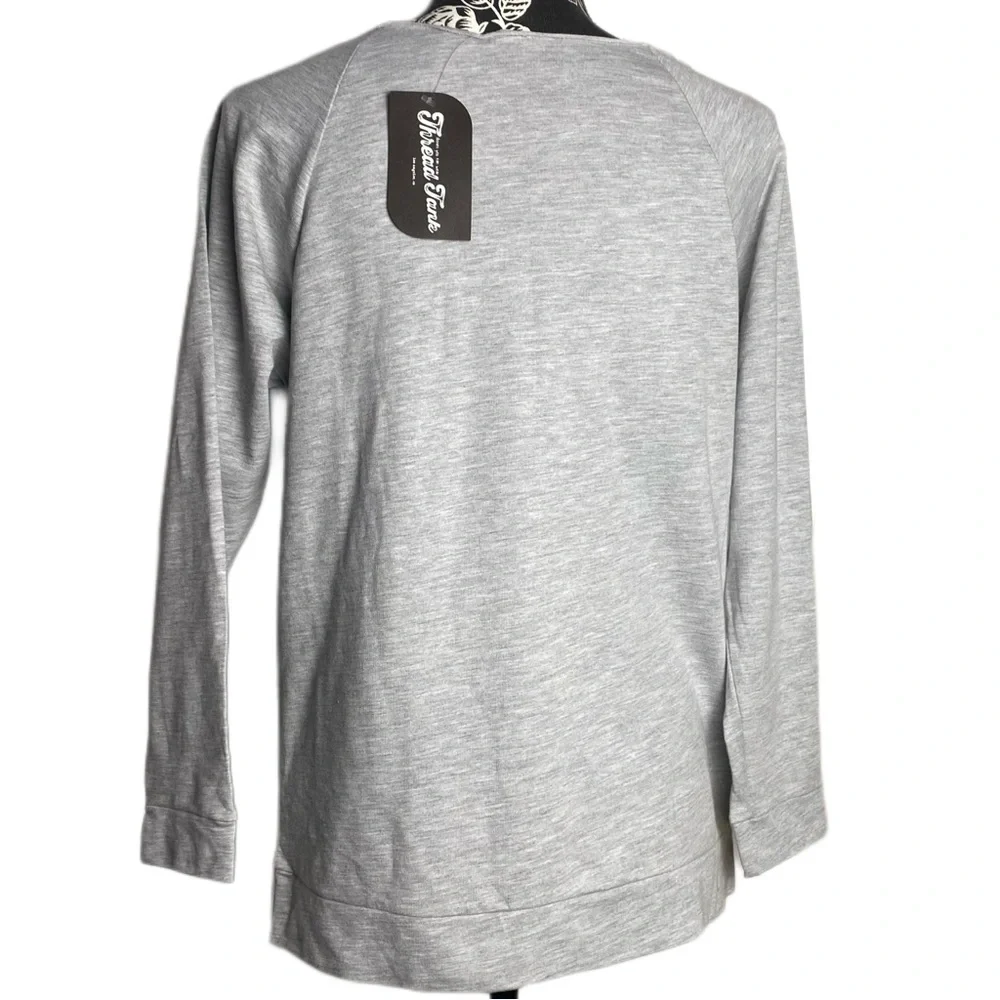 NWT Thread Tank Designs Gray Graphic Long Sleeve Sweatshirt Caffeine Queen print - Picture 3 of 8